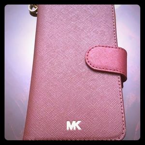 NWOT Michael Kors iPhone 10 wallet wristlet